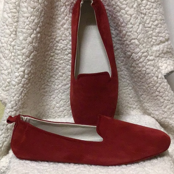 NEIMAN MARCUS BY ACORN RED SUEDE FLATS W10 - Picture 2 of 9